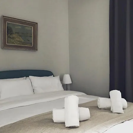 Mc Queen Apartment *